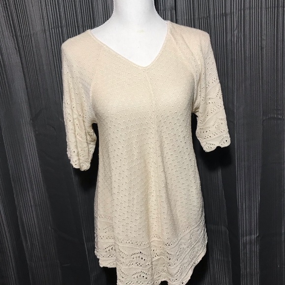 blouse in good condition almost new - Picture 3 of 8